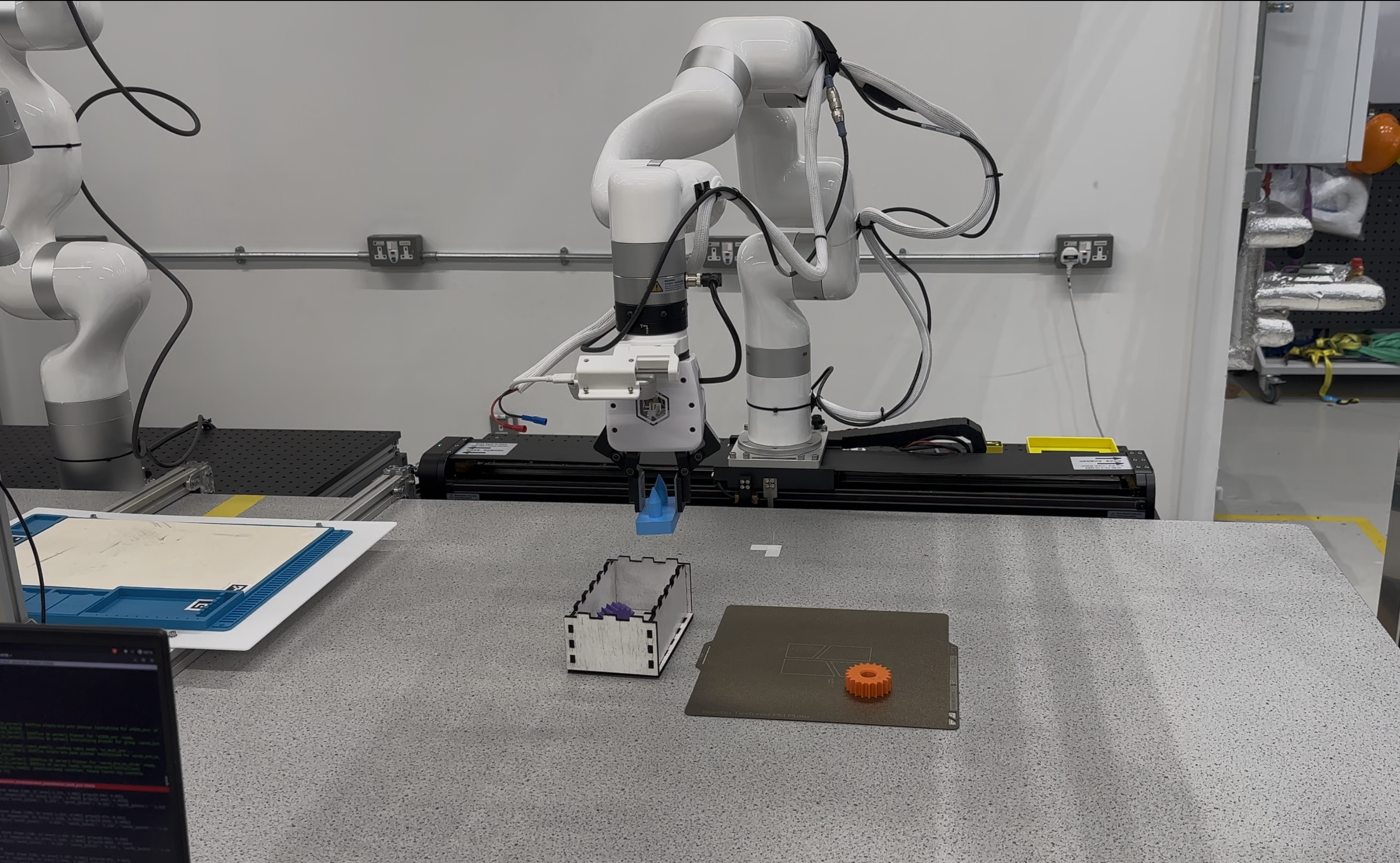 Robot assembly media 1